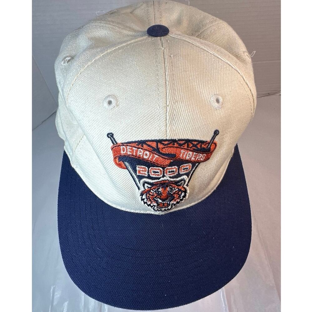 Deteoit Tigers 2000 American Needle baseball cap. Adjustible strap.